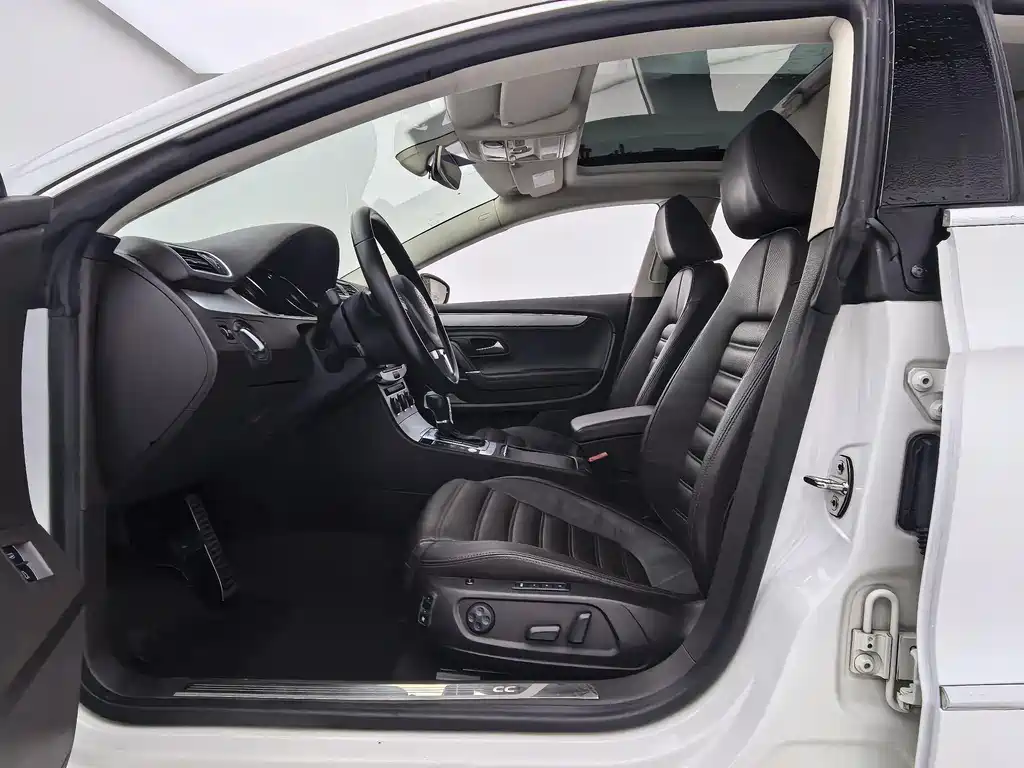 FAW-Volkswagen CC 2018 1.8TSI luxury model купить на сайте DeffCars