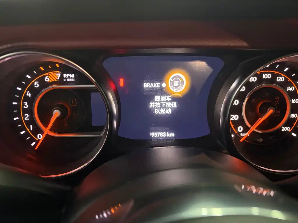 Wrangler 2019 2.0T Sahara four-door version National V купить на сайте DeffCars