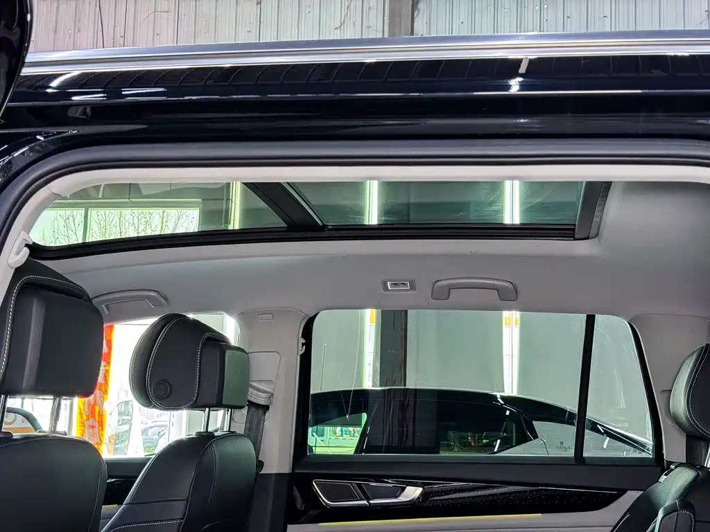 Touron 2023 380TSI four-wheel drive luxury version купить на сайте DeffCars