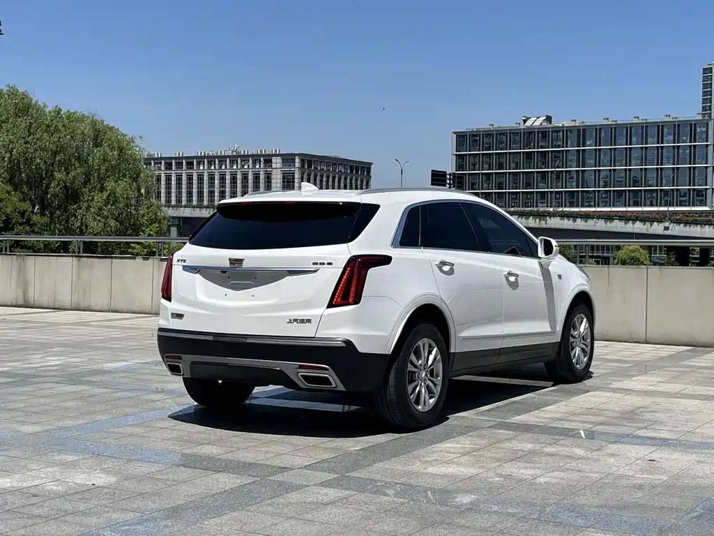 Cadillac XT5 2022 2.0T two-wheel drive luxury model купить на сайте DeffCars