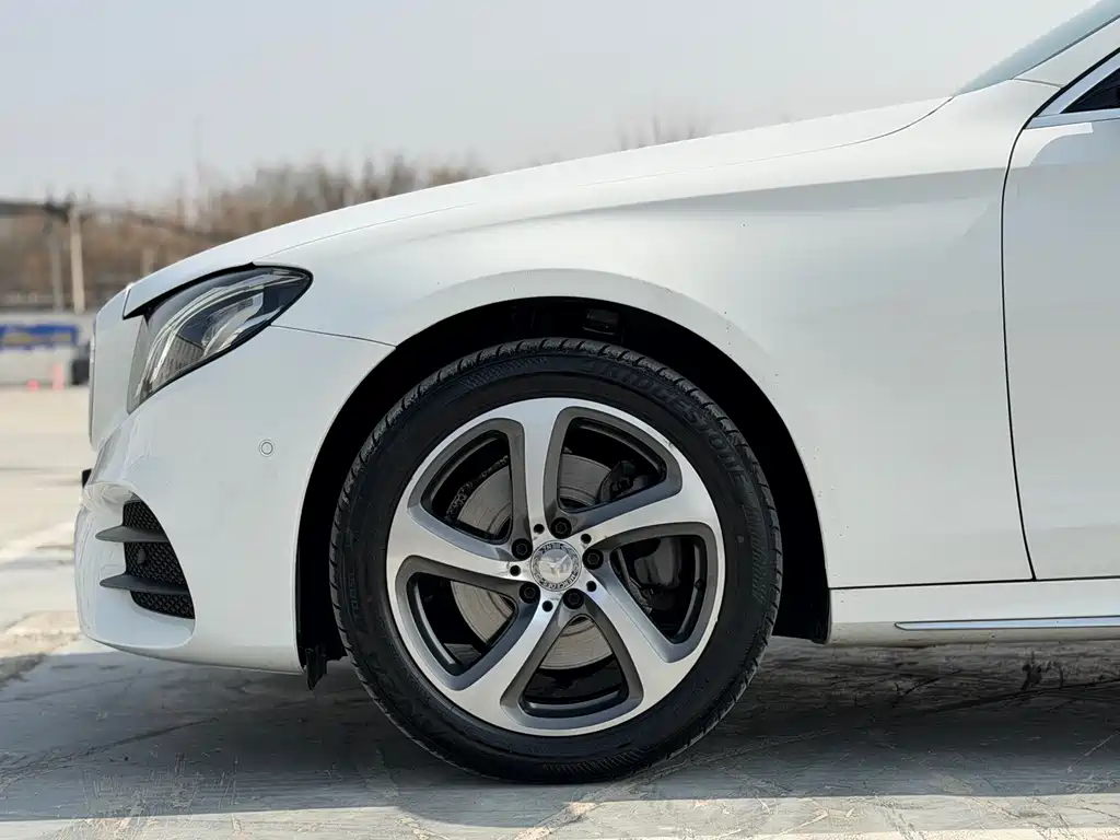 Mercedes-Benz E-Class 2017 E 200 L 4MATIC купить на сайте DeffCars