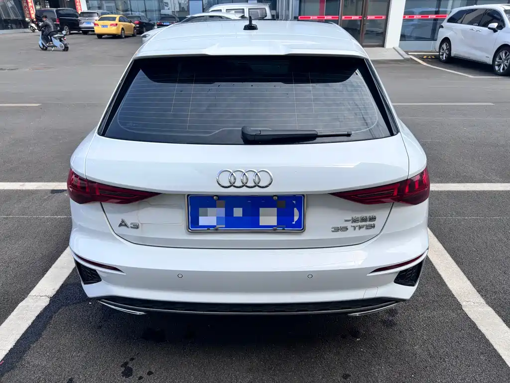 Audi A3 2024 Sportback 35 TFSI stylish and sporty купить на сайте DeffCars