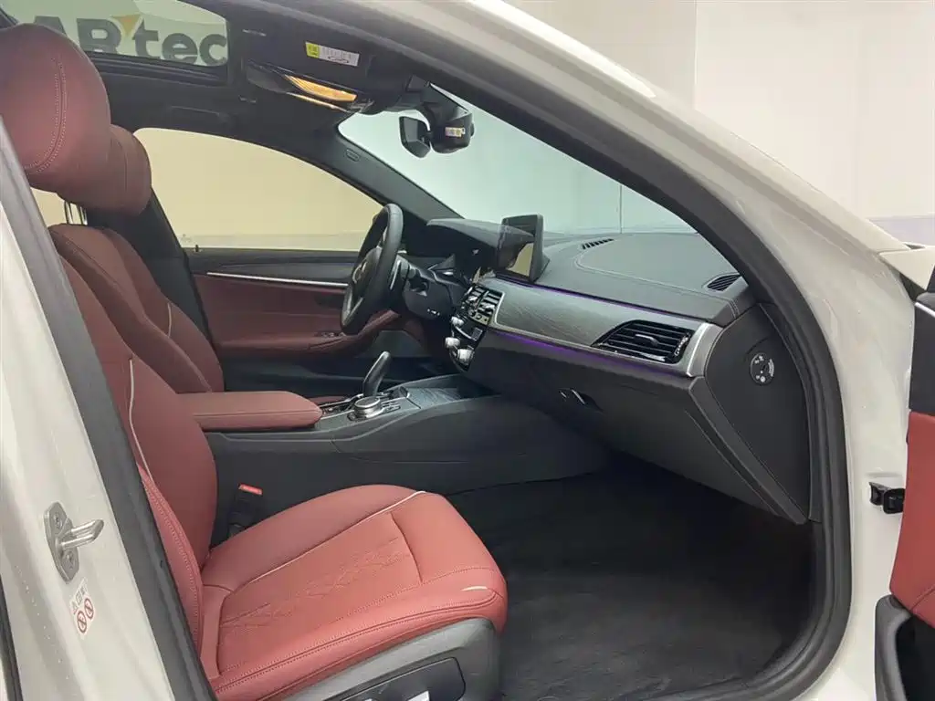 BMW 5 Series 2021 530Li Leading M Sports Package купить на сайте DeffCars