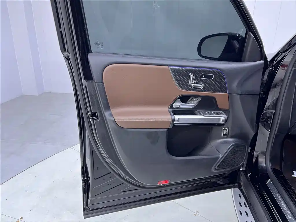 Mercedes-Benz GLB 2024 facelift GLB 220 fashion model купить на сайте DeffCars