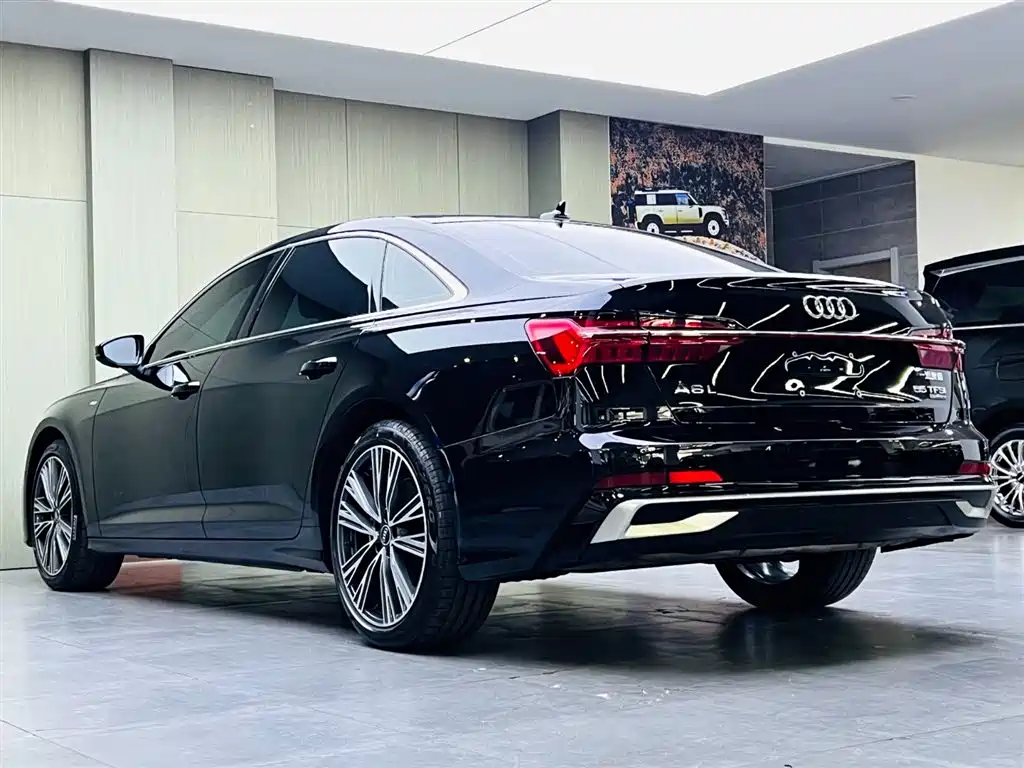Audi A6L 2024 55 TFSI quattro exclusive dynamic model купить на сайте DeffCars