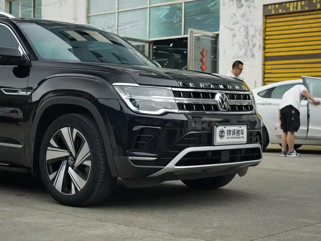 Touron 2023 380TSI four-wheel drive luxury version купить на сайте DeffCars