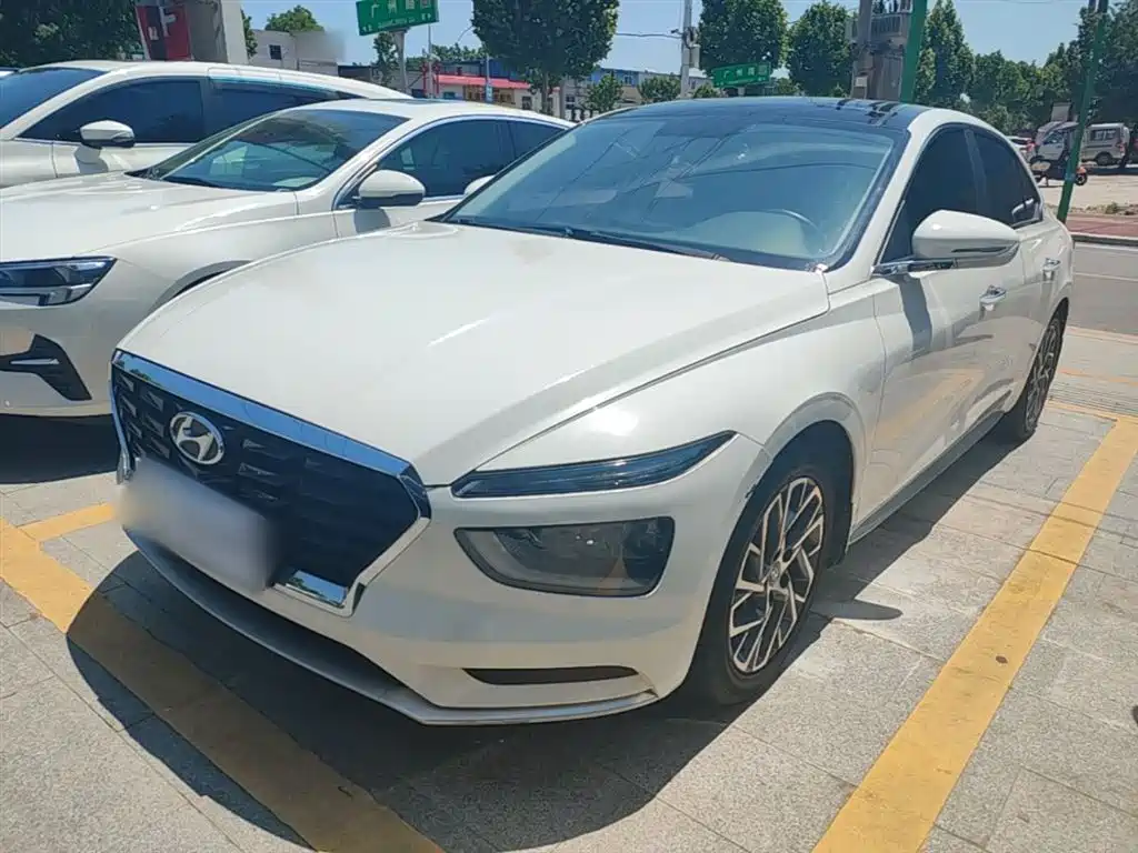 Famous pictures 2021 1.8L CVT GLX Elite Edition купить на сайте DeffCars
