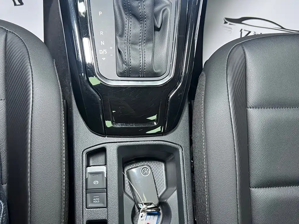T-ROC 2021 model 280TSI DSG two-wheel drive Comfort Smart Connected Edition купить на сайте DeffCars