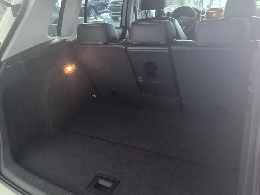 Tiguan 2017 300TSI automatic 2WD Silk Road Comfort Edition купить на сайте DeffCars