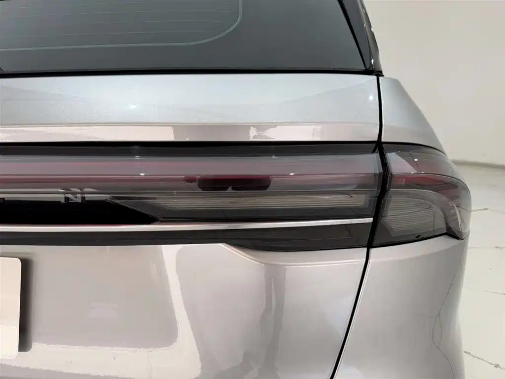 Voyager 2023 2.0T four-wheel drive Zunrui hybrid version купить на сайте DeffCars