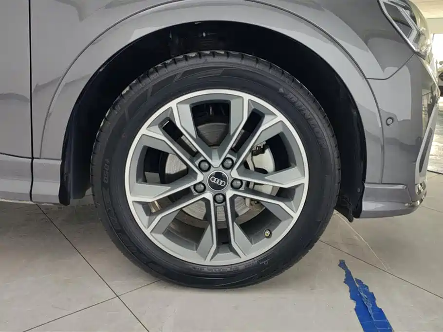 Audi Q3 2022 40 TFSI Fashionable and Dynamic купить на сайте DeffCars