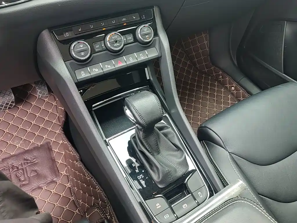 Kodiak 2019 facelift TSI330 7-seat two-wheel drive luxury premium version, National VI купить на сайте DeffCars
