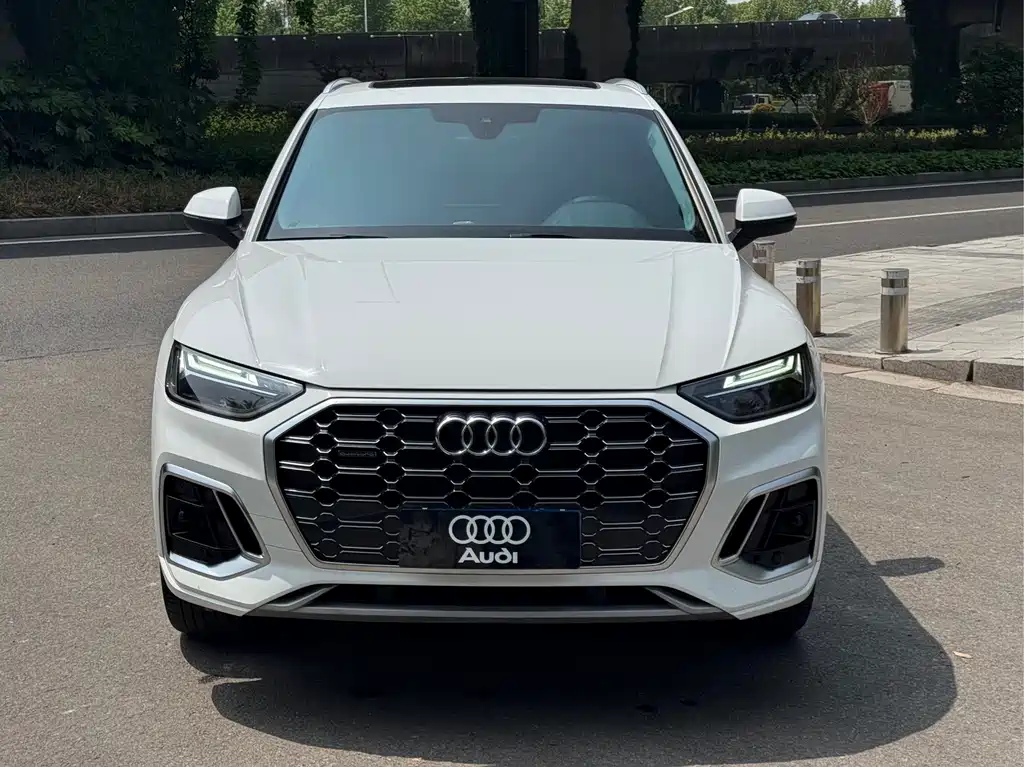 Audi Q5L 2022 45T luxury and dynamic model купить на сайте DeffCars