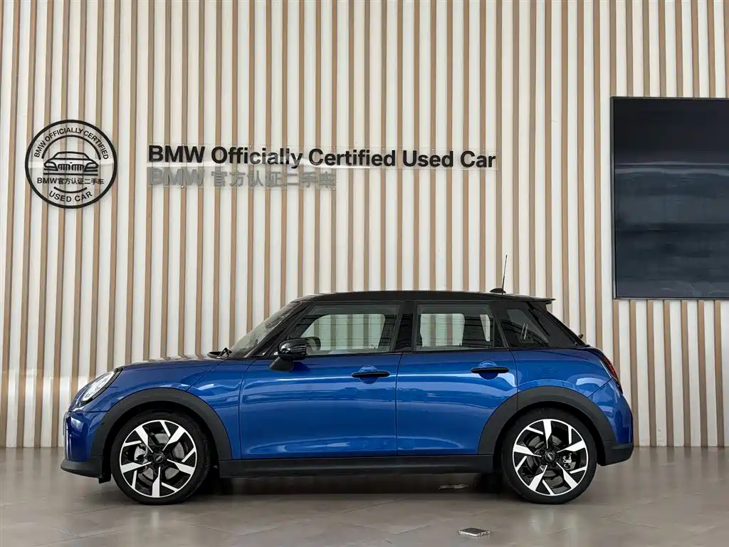 Mini 2025 2.0T COOPER S Artist Five-Door Edition купить на сайте DeffCars