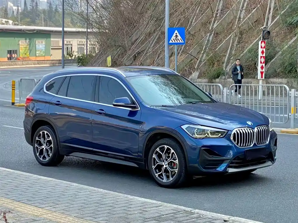 BMW X1 2021 sDrive25Li Leading Model купить на сайте DeffCars