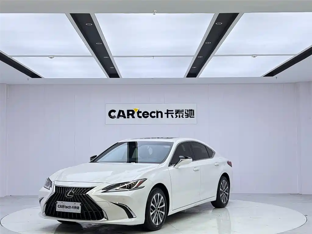 Lexus ES 2022 200 Excellence Edition купить на сайте DeffCars