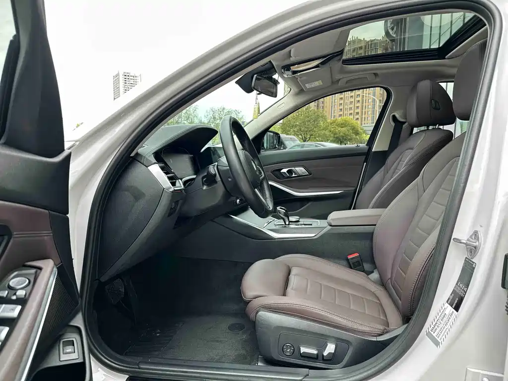 BMW 3 Series 2021 325i M Sports Package купить на сайте DeffCars