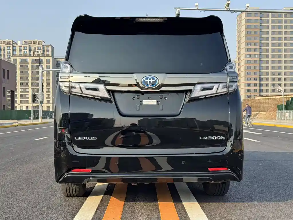 Wilfa 2021 Crown Dual Engine 2.5L HV Extreme Edition купить на сайте DeffCars