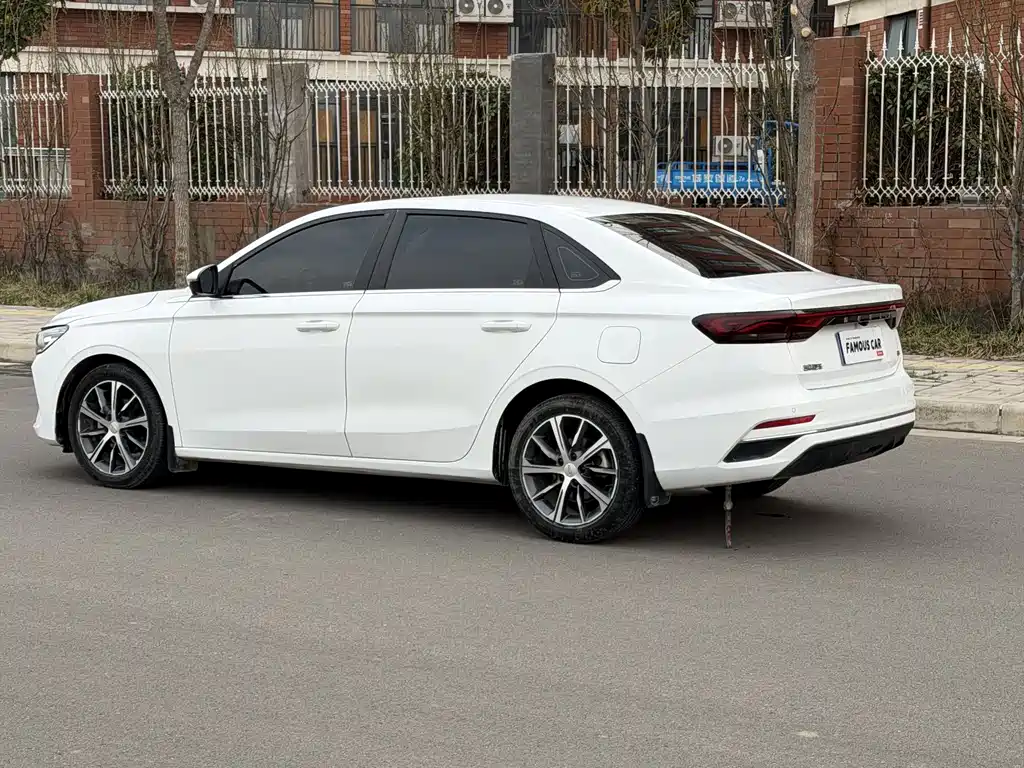 Emgrand 2022 4th generation 1.5L CVT premium model купить на сайте DeffCars