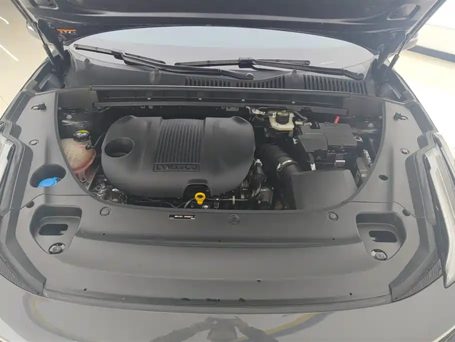 Lynk & Co 03 2023 1.5TD DCT Pro купить на сайте DeffCars