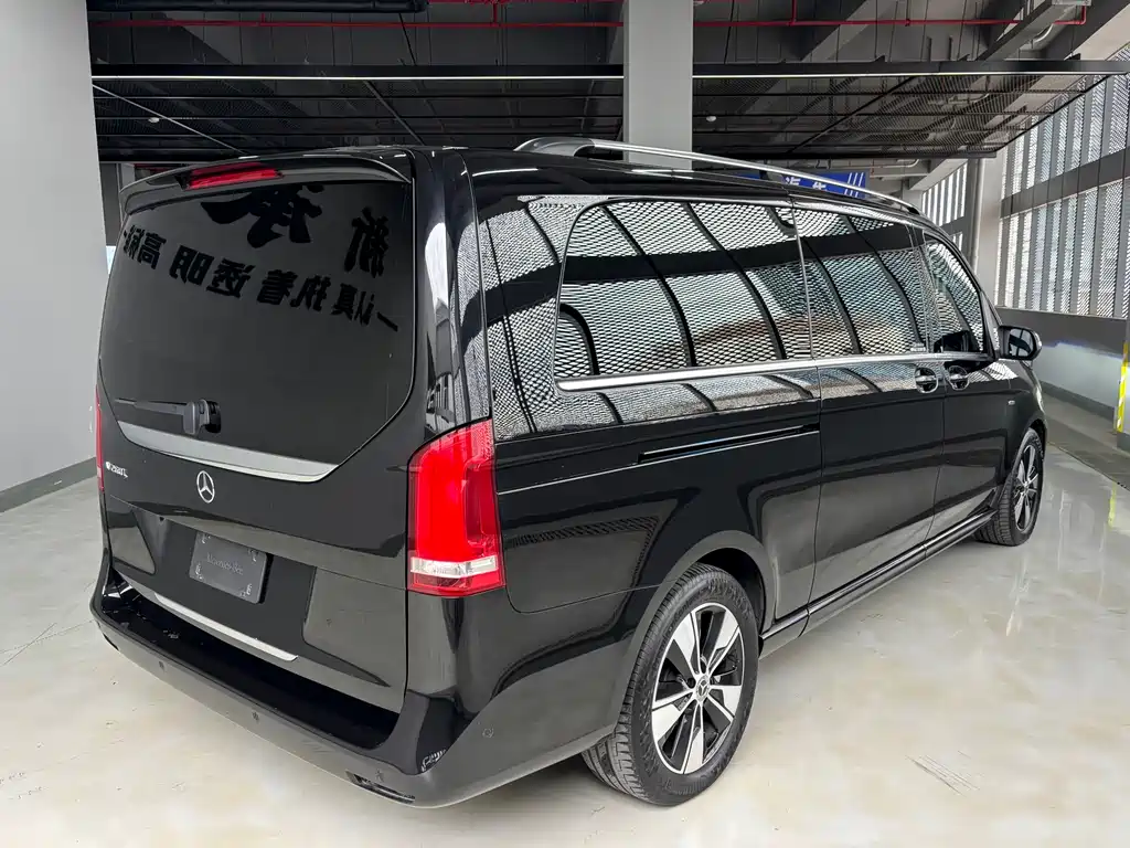 Mercedes-Benz V-Class 2022 V 260 L Long Wheelbase Premium Edition купить на сайте DeffCars