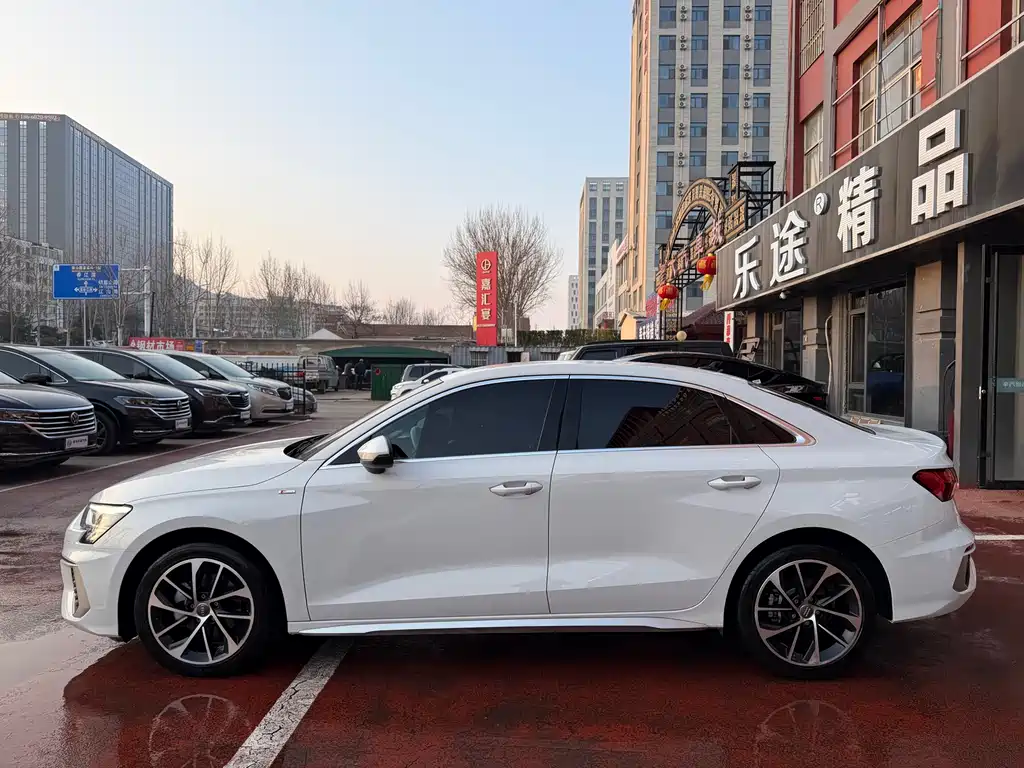 Audi A3 2021 A3L Limousine 35 TFSI aggressive and sporty купить на сайте DeffCars