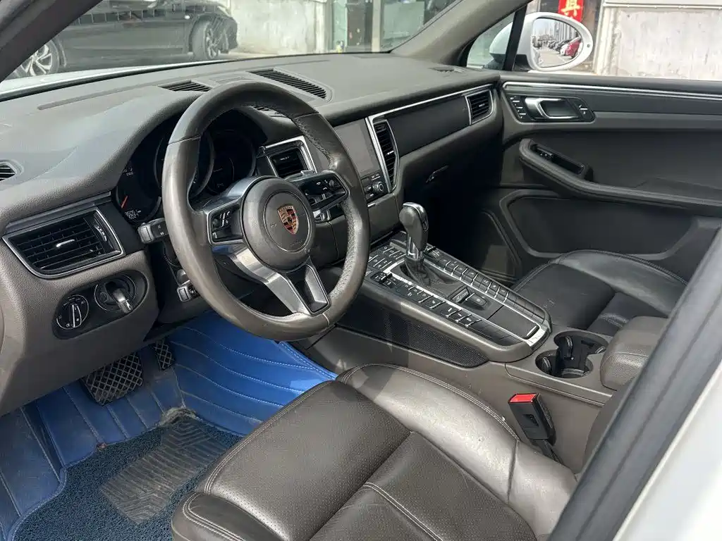 Macan 2017 Macan 2.0T купить на сайте DeffCars