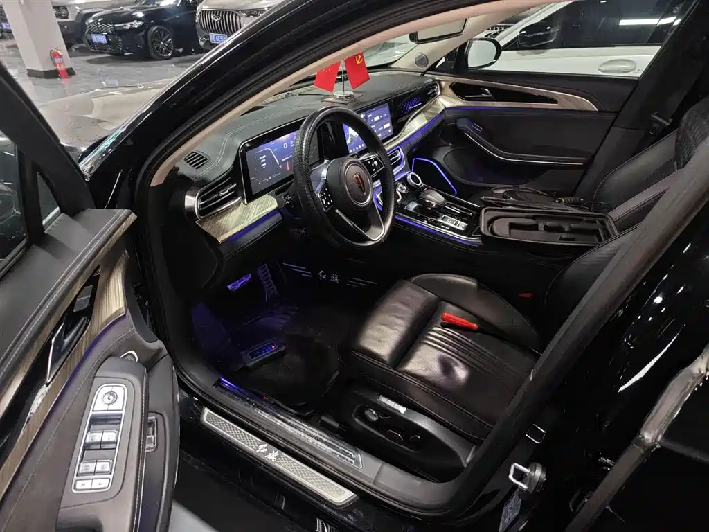 Hongqi H9 2020 2.0T Zhilian Qichang Edition купить на сайте DeffCars