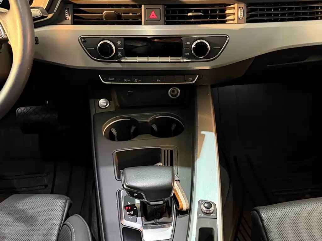 Audi A4L 2020 40 TFSI Fashionable and Dynamic купить на сайте DeffCars