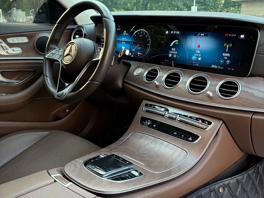 Mercedes-Benz E-Class New Energy 2022 E 350 e L plug-in hybrid sedan купить на сайте DeffCars