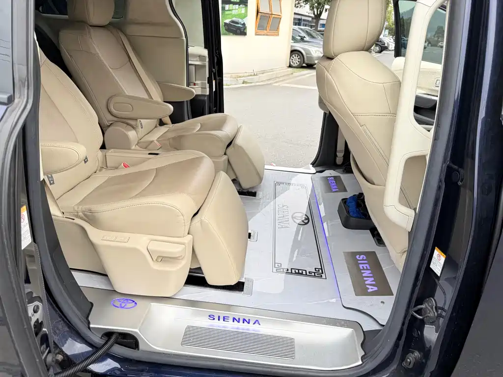 SIENNA 2021 2.5L Hybrid Premium Edition купить на сайте DeffCars