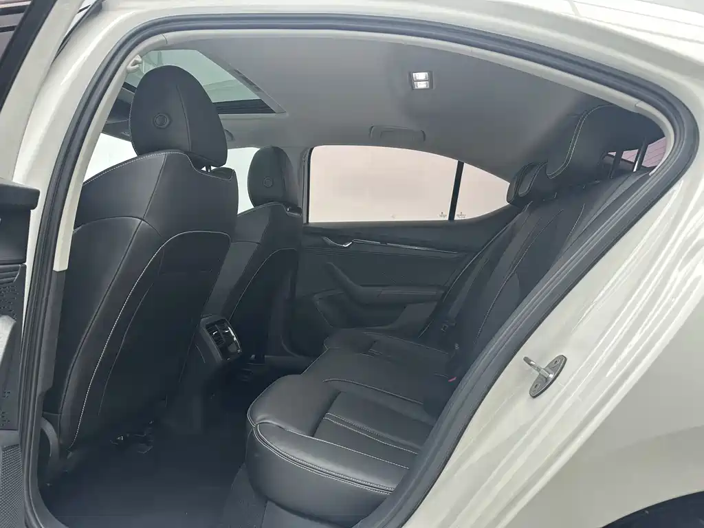 Octavia 2022 Pro TSI280 Premium Edition купить на сайте DeffCars