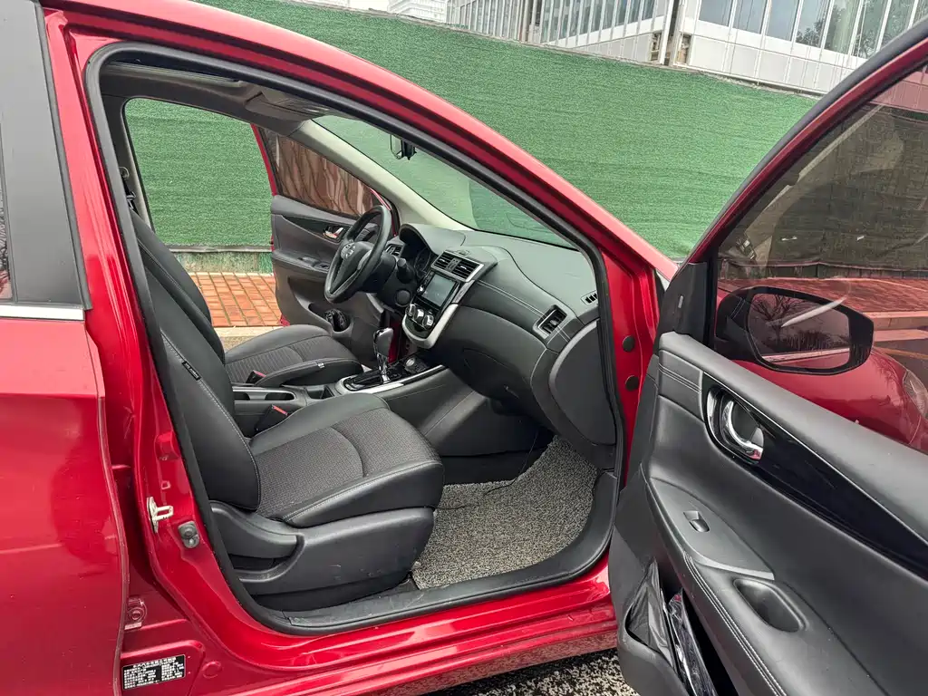 Tiida 2016 1.6L CVT Smart Travel Edition купить на сайте DeffCars