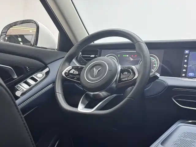 Lantu FREE 2024 ultra-long battery life smart driving version купить на сайте DeffCars