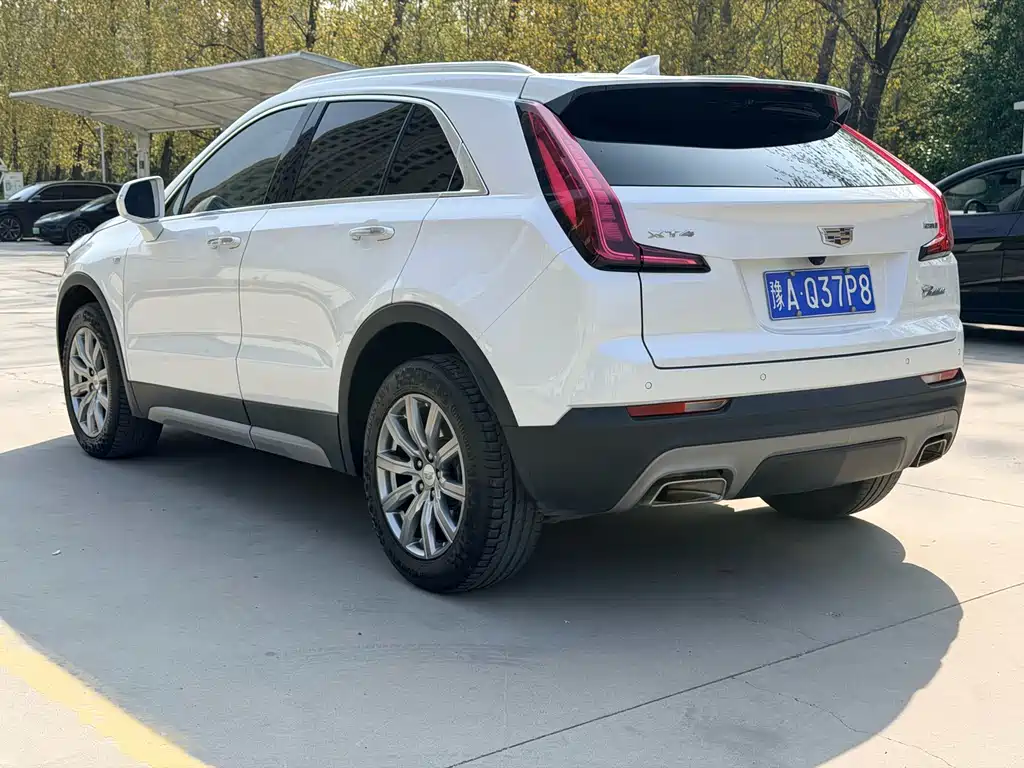 Cadillac XT4 2018 28T two-wheel drive leading model купить на сайте DeffCars