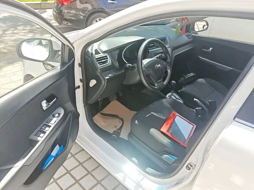 Kia K2 2015 Sedan 1.4L AT GLS купить на сайте DeffCars