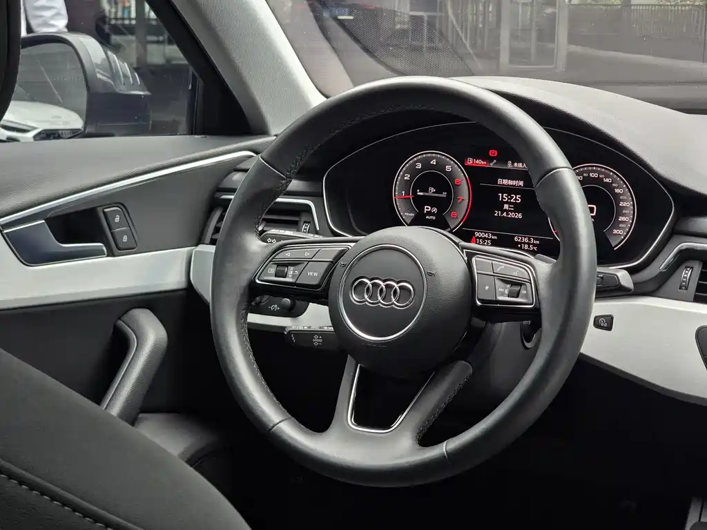Audi A4L 2022 40 TFSI Fashionable and Dynamic купить на сайте DeffCars
