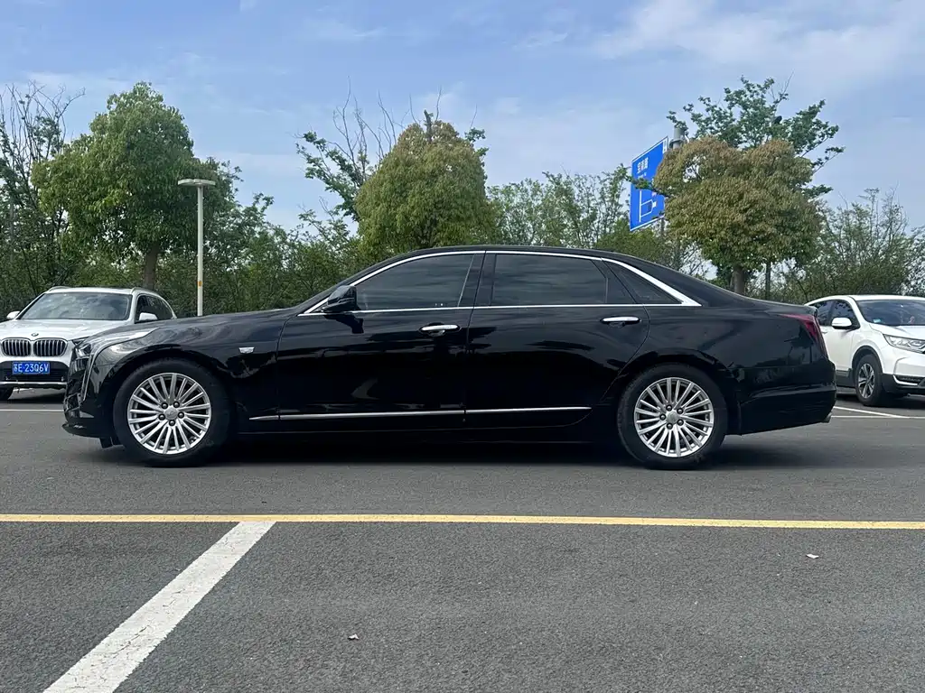Cadillac CT6 2022 28T Fashion Model купить на сайте DeffCars