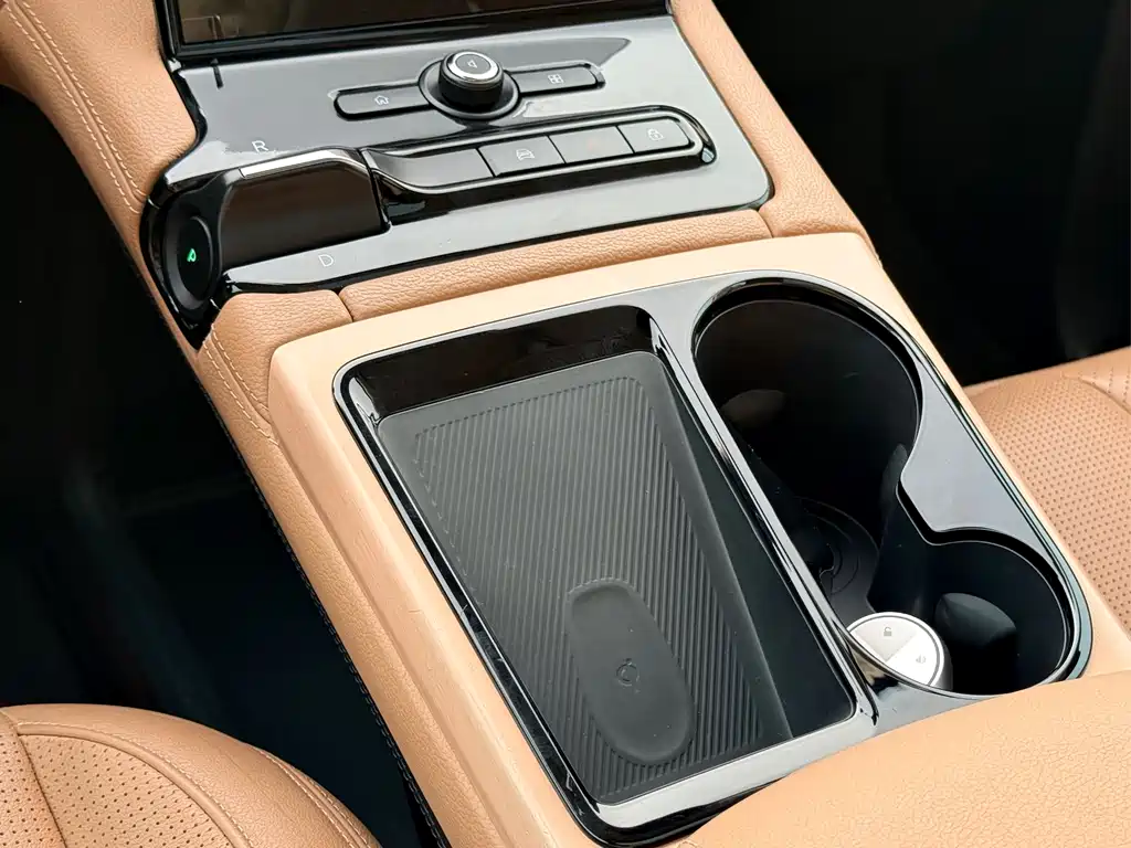 NIO ES8 2020 415KM six-seater version купить на сайте DeffCars