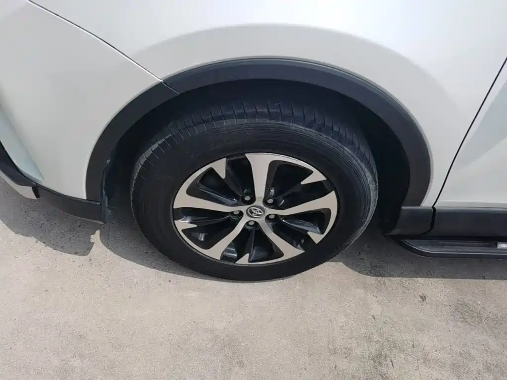 RAV4 2016款 2.0L CVT两驱风尚版 国V купить на сайте DeffCars