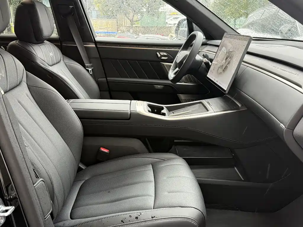 Ledo L90 2025 Max six-seater version купить на сайте DeffCars