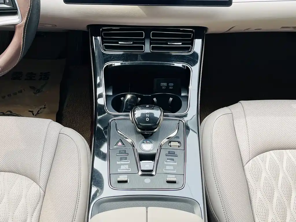 Han 2024 DM-i Honor Edition 121KM Honor Type купить на сайте DeffCars