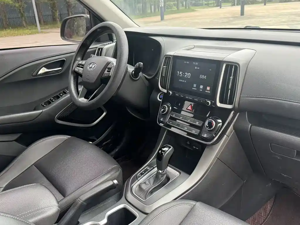 Beijing Hyundai ix35 2019 2.0L automatic two-wheel drive Zhiyong·Enjoy Edition National VI купить на сайте DeffCars