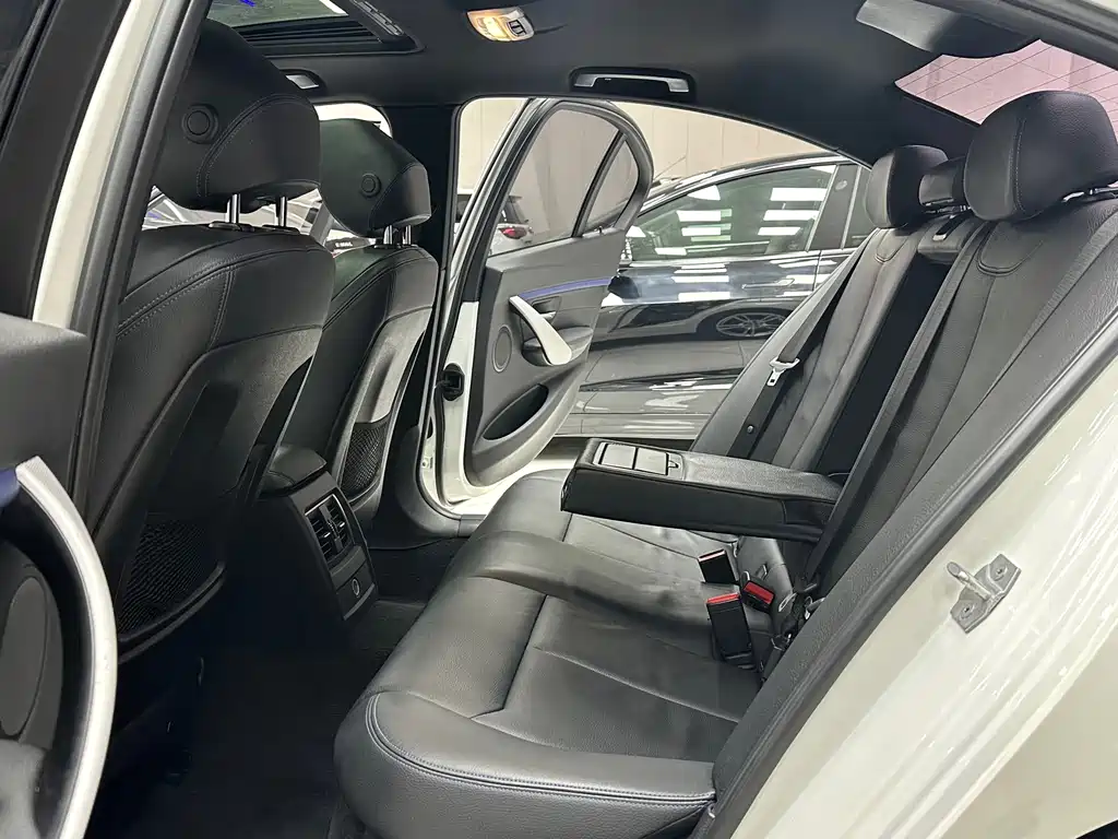 BMW 3 Series 2018 320i M Sports Package купить на сайте DeffCars