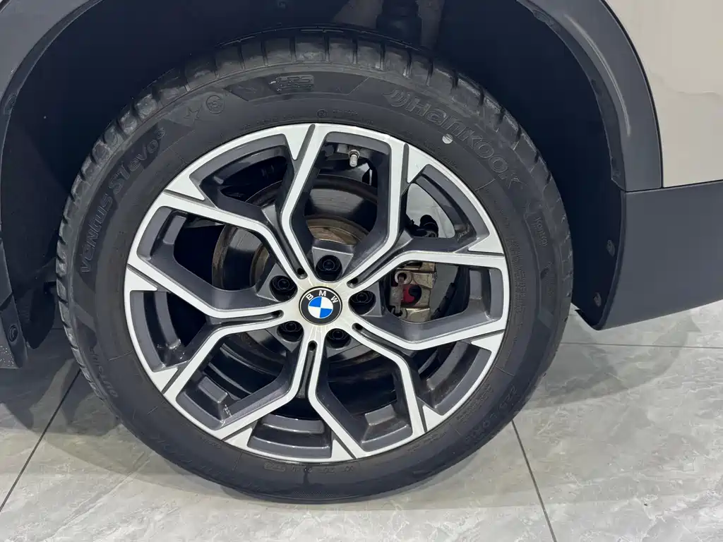 BMW X1 sDrive20Li Premium 2022 купить на сайте DeffCars