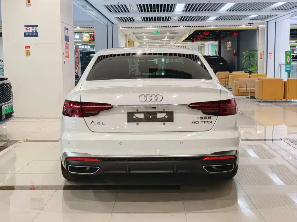 Audi A4L 2023 40 TFSI Fashionable and Dynamic купить на сайте DeffCars