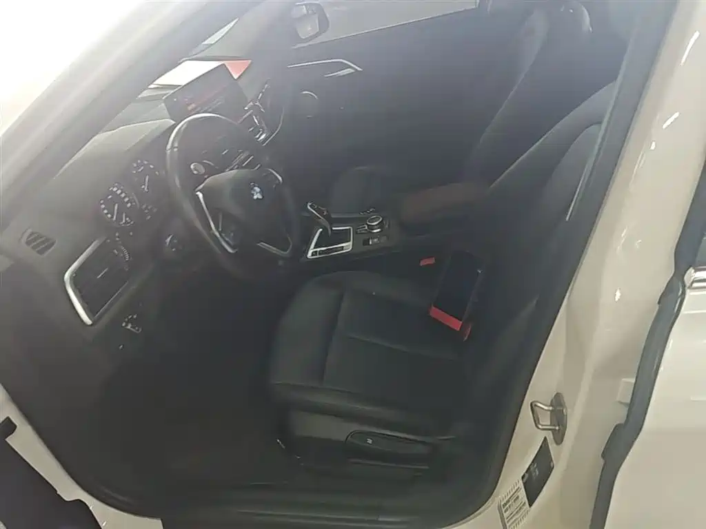 BMW 1 Series 2021 facelift 120i M sports version купить на сайте DeffCars