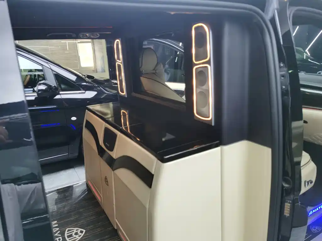 Vito 2021 2.0T Business Edition 7 seats купить на сайте DeffCars