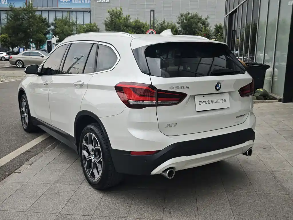 BMW X1 2022 sDrive25Li Leading Model купить на сайте DeffCars