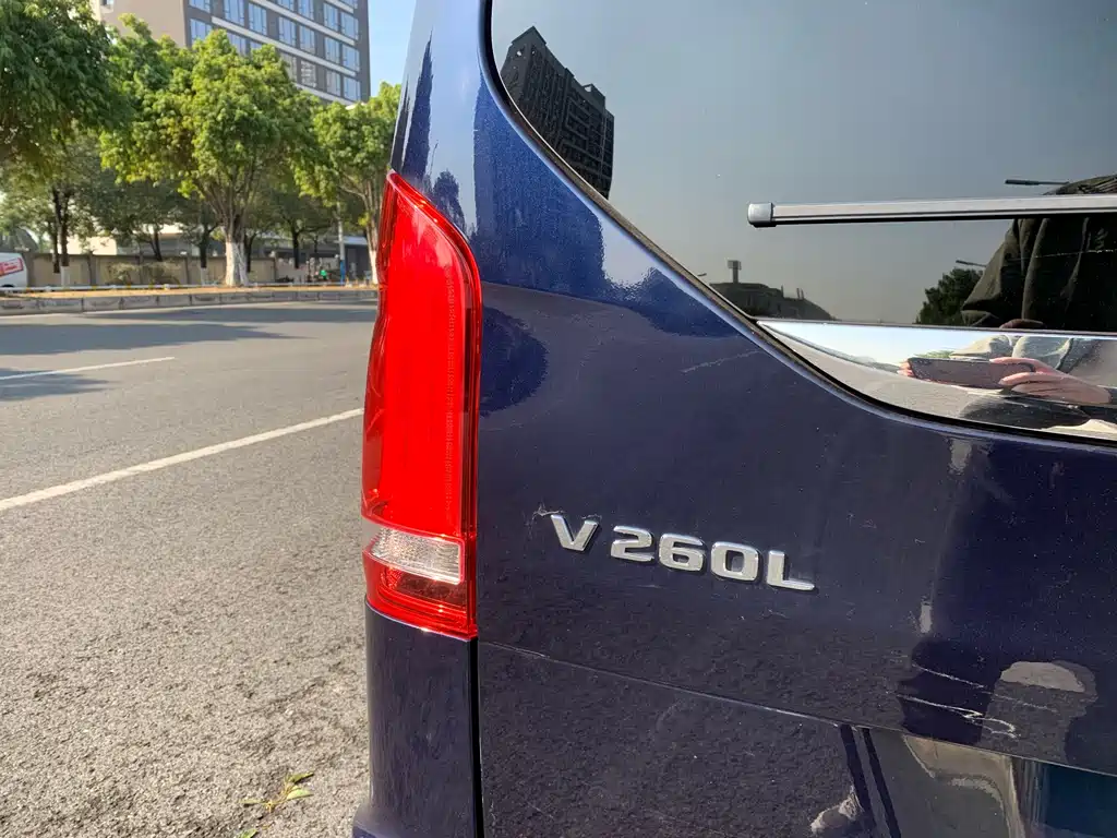 Mercedes-Benz V-Class 2022 V 260 Premium Edition купить на сайте DeffCars
